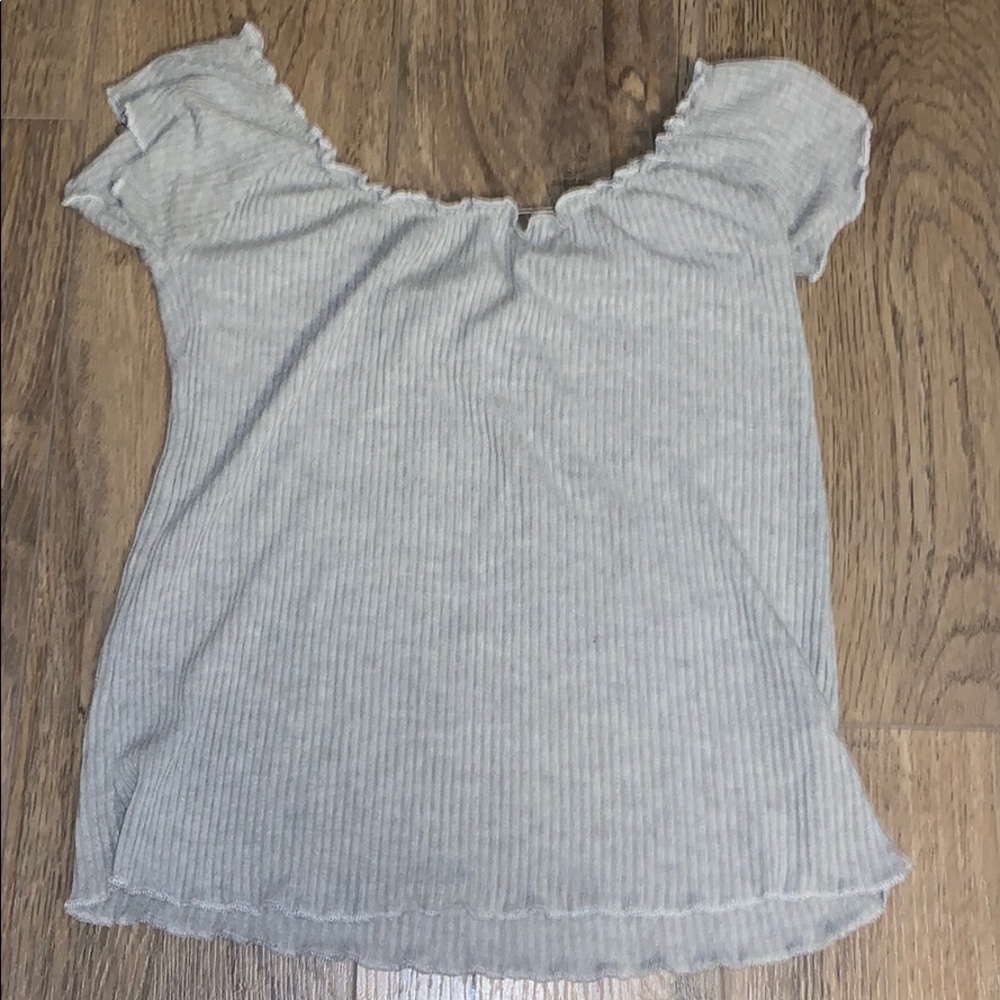 Brandy Melville Gray T-Shirt - Picture 2 of 2